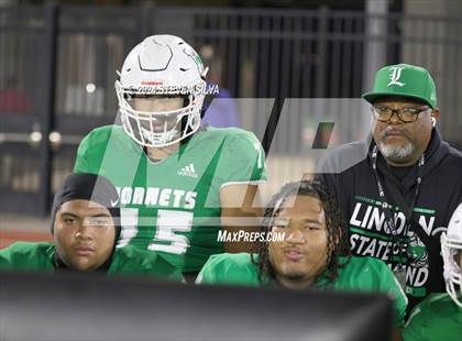 Thumbnail 2 in Lincoln vs. Pittsburg (CIF State Division 1-AA Final) photogallery.