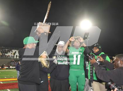 Thumbnail 2 in Lincoln vs. Pittsburg (CIF State Division 1-AA Final) photogallery.