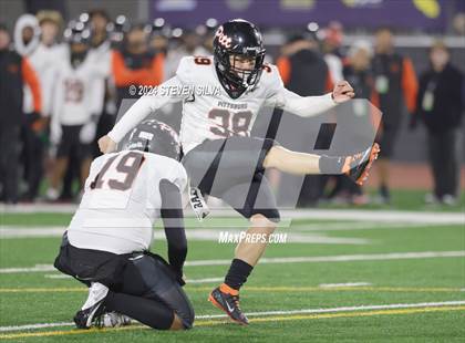Thumbnail 3 in Lincoln vs. Pittsburg (CIF State Division 1-AA Final) photogallery.