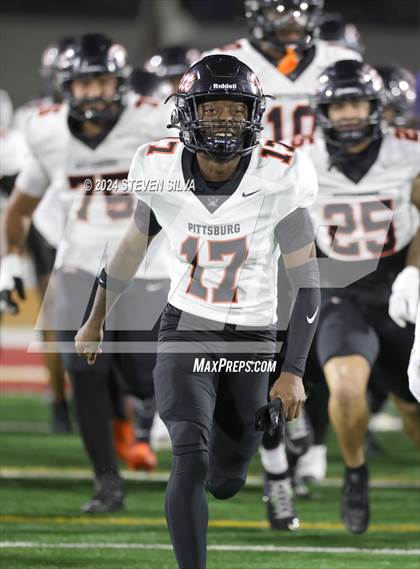 Thumbnail 3 in Lincoln vs. Pittsburg (CIF State Division 1-AA Final) photogallery.