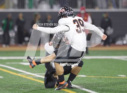 Thumbnail 1 in Lincoln vs. Pittsburg (CIF State Division 1-AA Final) photogallery.