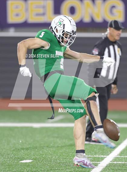 Thumbnail 1 in Lincoln vs. Pittsburg (CIF State Division 1-AA Final) photogallery.