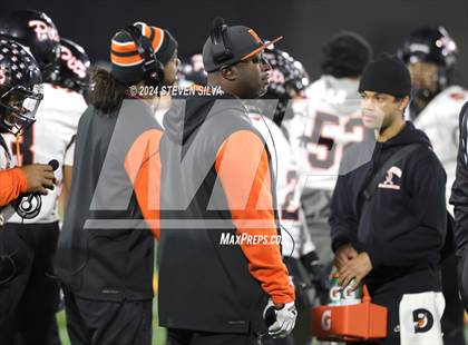 Thumbnail 2 in Lincoln vs. Pittsburg (CIF State Division 1-AA Final) photogallery.