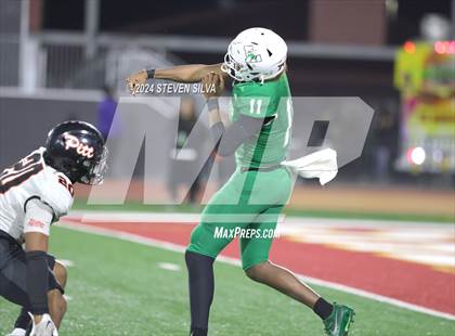 Thumbnail 3 in Lincoln vs. Pittsburg (CIF State Division 1-AA Final) photogallery.