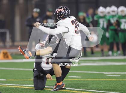 Thumbnail 3 in Lincoln vs. Pittsburg (CIF State Division 1-AA Final) photogallery.