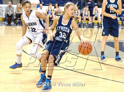 Thumbnail 3 in Bellarmine Prep vs. Lynden Christian photogallery.