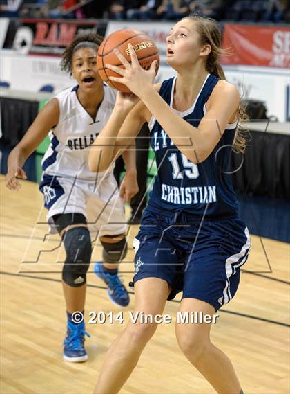 Thumbnail 3 in Bellarmine Prep vs. Lynden Christian photogallery.