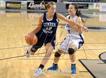 Thumbnail 2 in Bellarmine Prep vs. Lynden Christian photogallery.