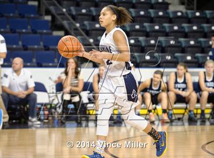 Thumbnail 2 in Bellarmine Prep vs. Lynden Christian photogallery.