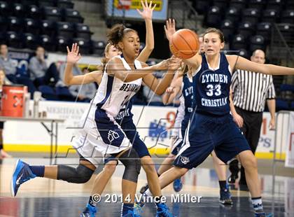 Thumbnail 3 in Bellarmine Prep vs. Lynden Christian photogallery.
