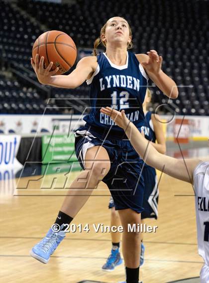 Thumbnail 3 in Bellarmine Prep vs. Lynden Christian photogallery.