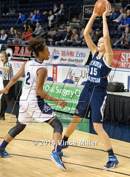 Thumbnail 3 in Bellarmine Prep vs. Lynden Christian photogallery.