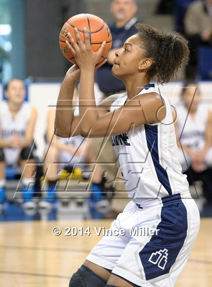 Thumbnail 3 in Bellarmine Prep vs. Lynden Christian photogallery.