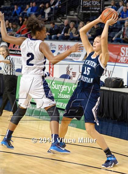 Thumbnail 2 in Bellarmine Prep vs. Lynden Christian photogallery.