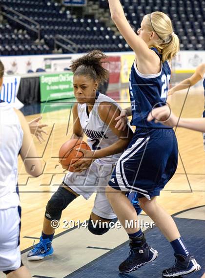 Thumbnail 3 in Bellarmine Prep vs. Lynden Christian photogallery.