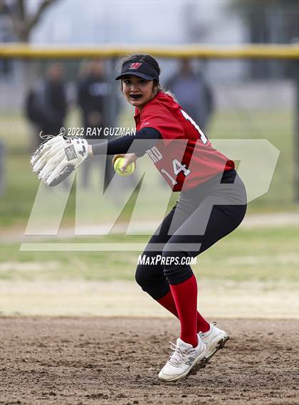 Thumbnail 2 in Liberty vs. Hanford photogallery.