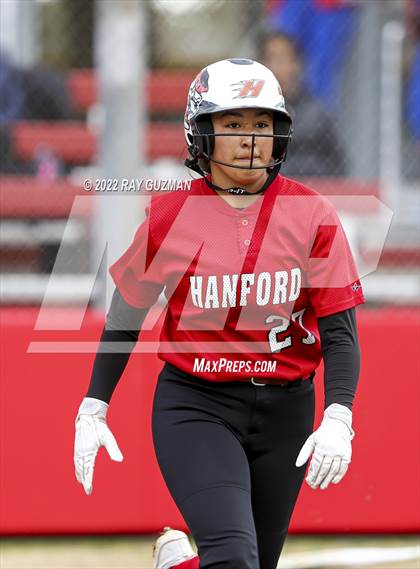 Thumbnail 3 in Liberty vs. Hanford photogallery.