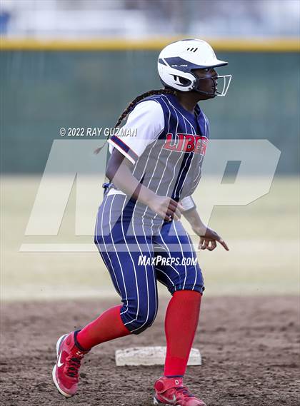 Thumbnail 1 in Liberty vs. Hanford photogallery.