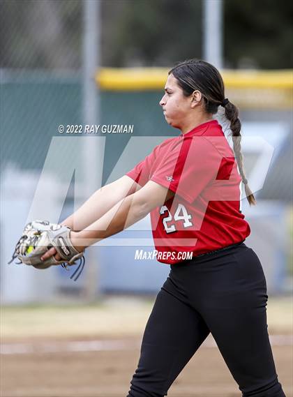 Thumbnail 3 in Liberty vs. Hanford photogallery.