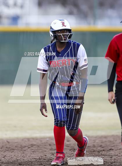 Thumbnail 3 in Liberty vs. Hanford photogallery.