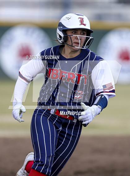 Thumbnail 3 in Liberty vs. Hanford photogallery.