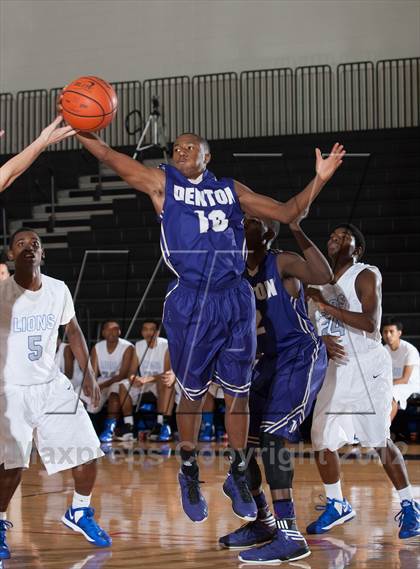 Thumbnail 2 in Turner [R. L.] vs Denton (Carrollton-Farmers Branch Basketball Classic) photogallery.