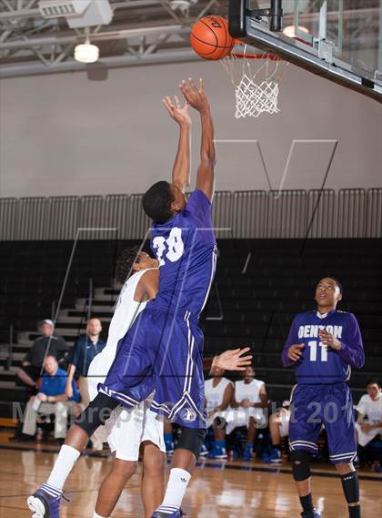 Thumbnail 2 in Turner [R. L.] vs Denton (Carrollton-Farmers Branch Basketball Classic) photogallery.