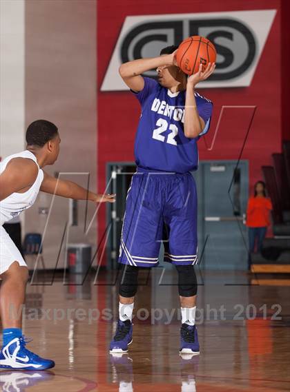 Thumbnail 1 in Turner [R. L.] vs Denton (Carrollton-Farmers Branch Basketball Classic) photogallery.