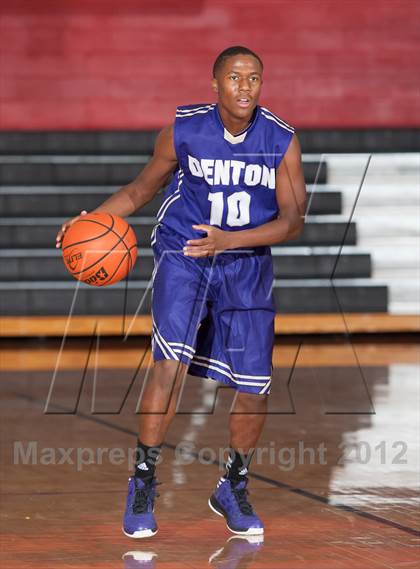 Thumbnail 1 in Turner [R. L.] vs Denton (Carrollton-Farmers Branch Basketball Classic) photogallery.