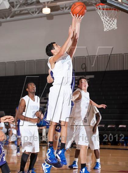 Thumbnail 1 in Turner [R. L.] vs Denton (Carrollton-Farmers Branch Basketball Classic) photogallery.