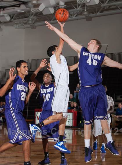 Thumbnail 2 in Turner [R. L.] vs Denton (Carrollton-Farmers Branch Basketball Classic) photogallery.
