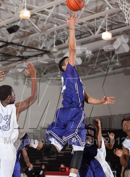 Thumbnail 1 in Turner [R. L.] vs Denton (Carrollton-Farmers Branch Basketball Classic) photogallery.