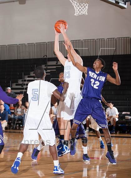 Thumbnail 1 in Turner [R. L.] vs Denton (Carrollton-Farmers Branch Basketball Classic) photogallery.