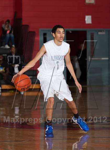 Thumbnail 3 in Turner [R. L.] vs Denton (Carrollton-Farmers Branch Basketball Classic) photogallery.