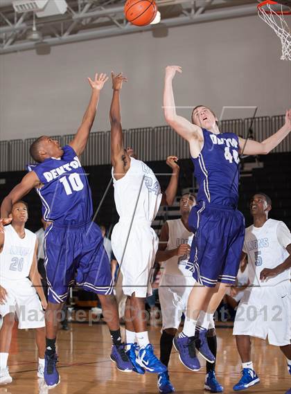 Thumbnail 2 in Turner [R. L.] vs Denton (Carrollton-Farmers Branch Basketball Classic) photogallery.