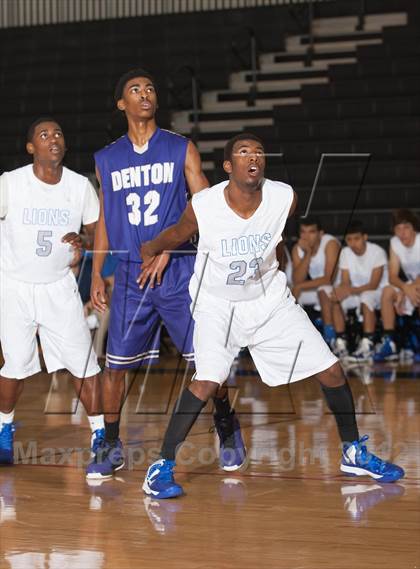 Thumbnail 2 in Turner [R. L.] vs Denton (Carrollton-Farmers Branch Basketball Classic) photogallery.