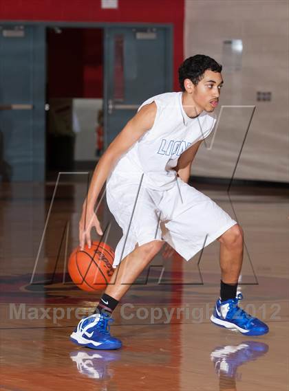 Thumbnail 3 in Turner [R. L.] vs Denton (Carrollton-Farmers Branch Basketball Classic) photogallery.