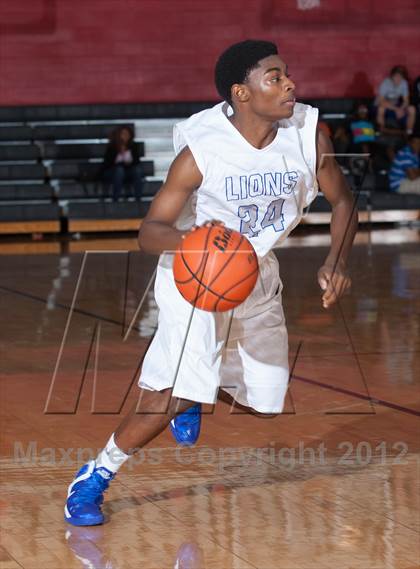 Thumbnail 3 in Turner [R. L.] vs Denton (Carrollton-Farmers Branch Basketball Classic) photogallery.
