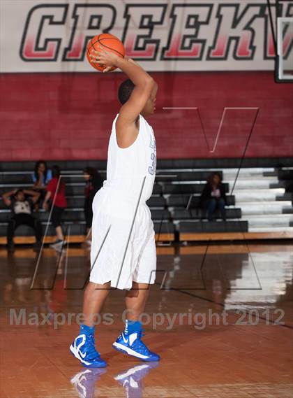Thumbnail 3 in Turner [R. L.] vs Denton (Carrollton-Farmers Branch Basketball Classic) photogallery.