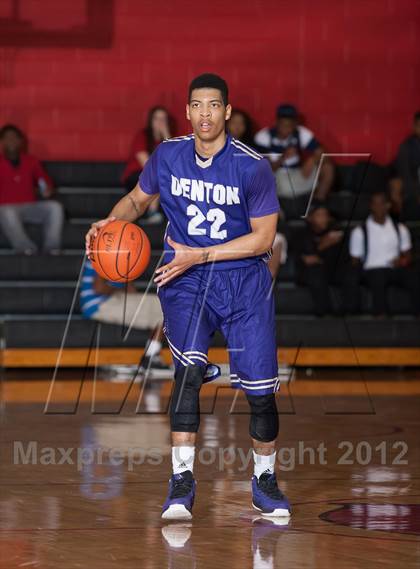 Thumbnail 3 in Turner [R. L.] vs Denton (Carrollton-Farmers Branch Basketball Classic) photogallery.