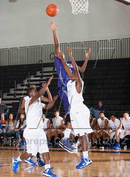 Thumbnail 2 in Turner [R. L.] vs Denton (Carrollton-Farmers Branch Basketball Classic) photogallery.