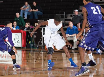 Thumbnail 1 in Turner [R. L.] vs Denton (Carrollton-Farmers Branch Basketball Classic) photogallery.
