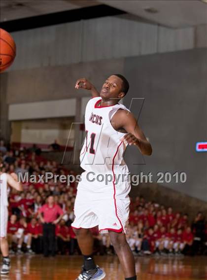 Thumbnail 3 in Marcus vs Plano West  (Texas 5A Region I Final) photogallery.