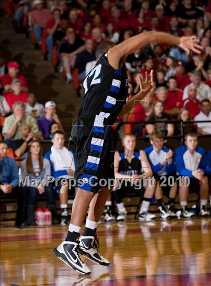 Thumbnail 2 in Marcus vs Plano West  (Texas 5A Region I Final) photogallery.