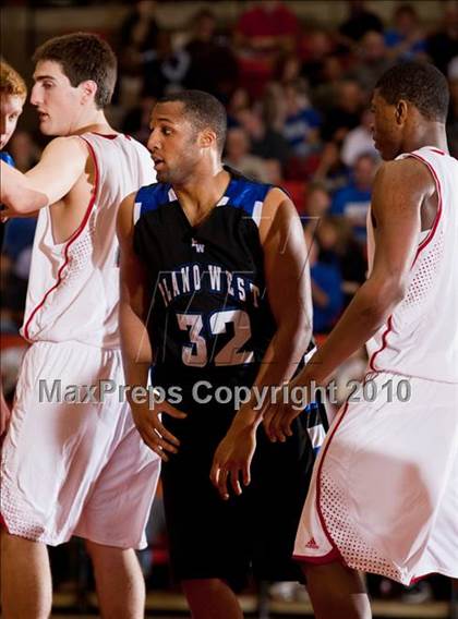 Thumbnail 3 in Marcus vs Plano West  (Texas 5A Region I Final) photogallery.
