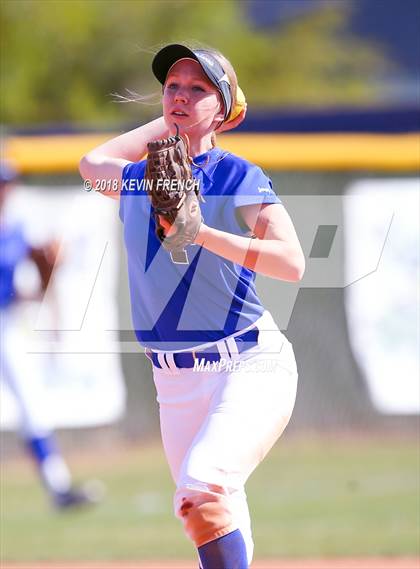 Thumbnail 1 in Paradise Honors vs. Thunderbird (Cool Nights Tournament) photogallery.