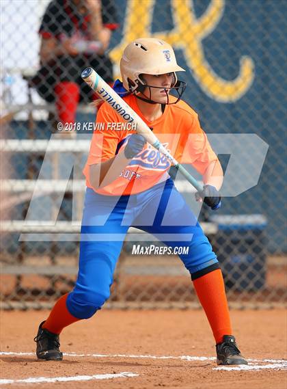 Thumbnail 2 in Paradise Honors vs. Thunderbird (Cool Nights Tournament) photogallery.