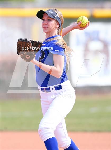 Thumbnail 3 in Paradise Honors vs. Thunderbird (Cool Nights Tournament) photogallery.