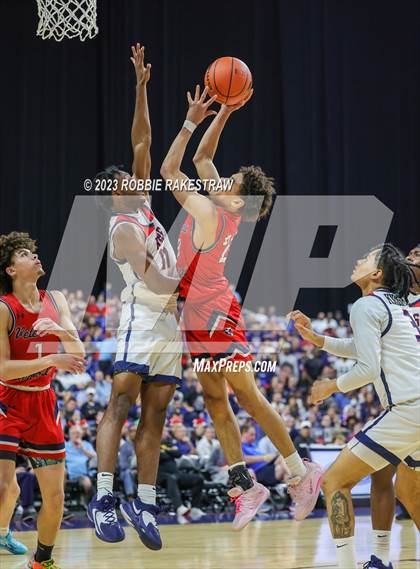 Thumbnail 2 in Kimball vs. Veterans Memorial (UIL 5A Basketball State Semifinal) photogallery.