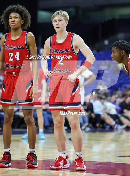 Thumbnail 3 in Kimball vs. Veterans Memorial (UIL 5A Basketball State Semifinal) photogallery.